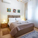 Center - Zogu I Boulevard تيرانا